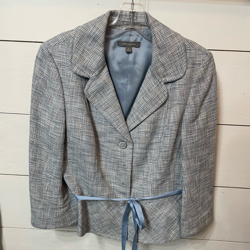 Ann Taylor light blue tweed skirt suit set with top size 8